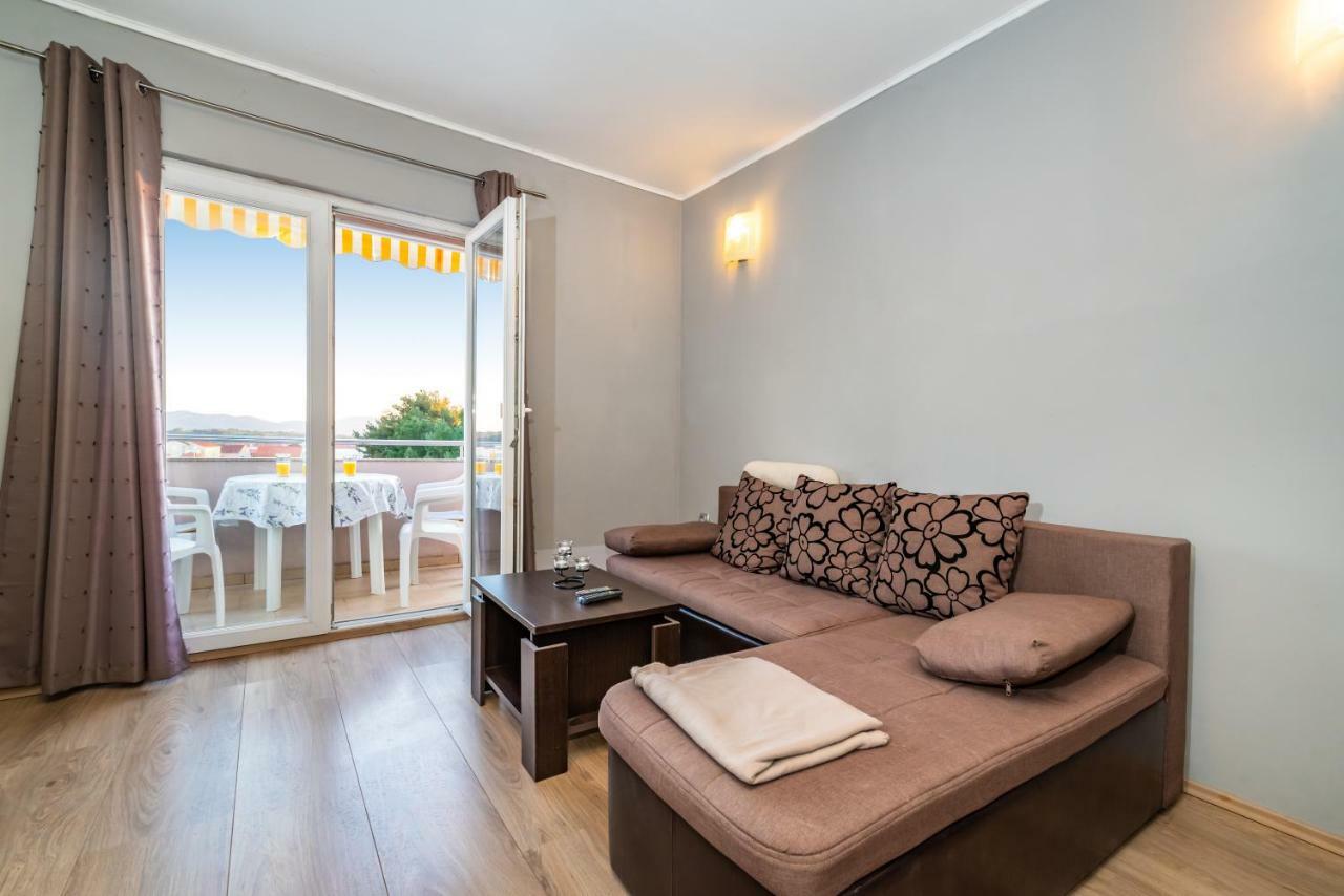 Apartment Adrian Biograd Na Moru Eksteriør bilde