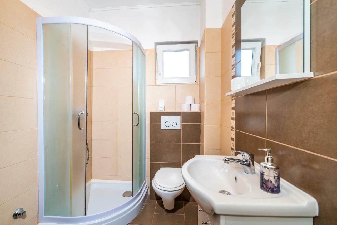 Apartment Adrian Biograd Na Moru Eksteriør bilde